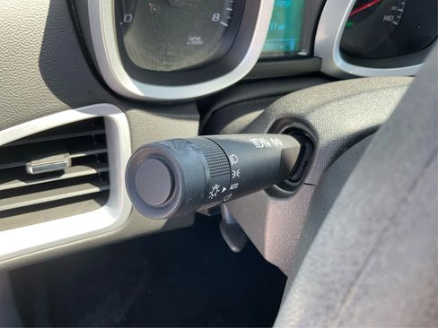 Used 2017 Chevrolet Equinox LS FWD image 17