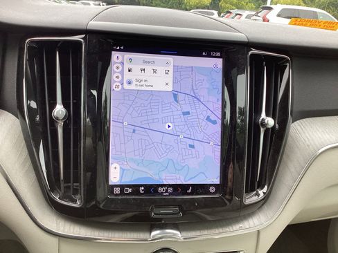 Certified 2023 Volvo XC60 B5 Plus w/ Climate Package image 75