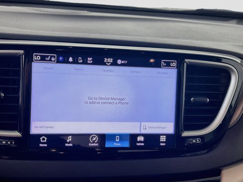 Used 2024 Chrysler Pacifica Touring-L FWD image 19