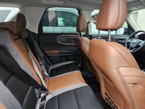 Used 2024 Ford Bronco Sport Outer Banks w/ Tech Package image 12