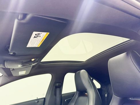 Used 2018 Mercedes-Benz CLA 250 4MATIC image 29