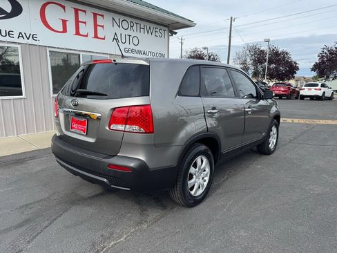 Used 2011 Kia Sorento LX AWD/4WD image 3