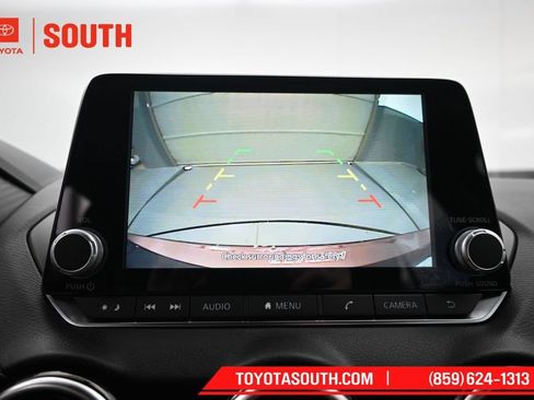 Used 2021 Nissan Sentra SV FWD image 16
