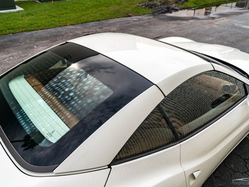 Used 2011 Ferrari California RWD image 11