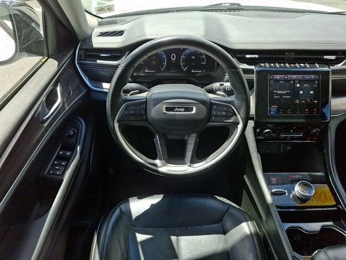 Used 2021 Jeep Grand Cherokee L Limited AWD/4WD image 13