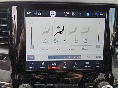 Used 2024 RAM 1500 Laramie AWD/4WD image 29