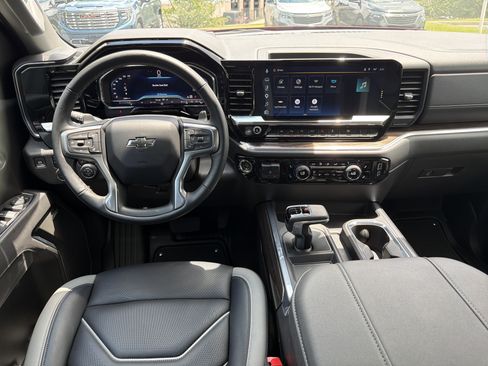 Used 2025 Chevrolet Silverado 1500 RST w/ Convenience Package II AWD/4WD image 22