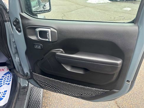 Used 2024 Jeep Wrangler Sport S image 22