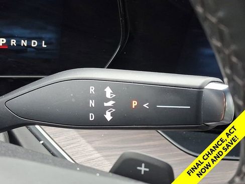 Used 2025 Chevrolet Tahoe Z71 AWD/4WD image 16