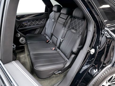 Used 2021 Bentley Bentayga w/ First Edition Specification AWD/4WD image 38