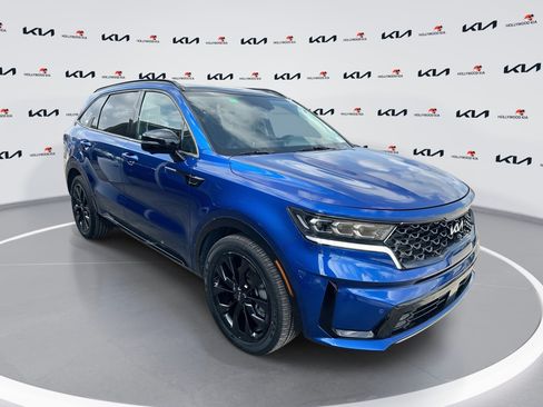 Certified 2022 Kia Sorento SX FWD image 1