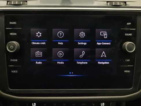 Used 2021 Volkswagen Tiguan SE image 25