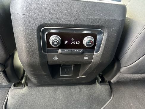 Certified 2024 Chevrolet Suburban LS image 23