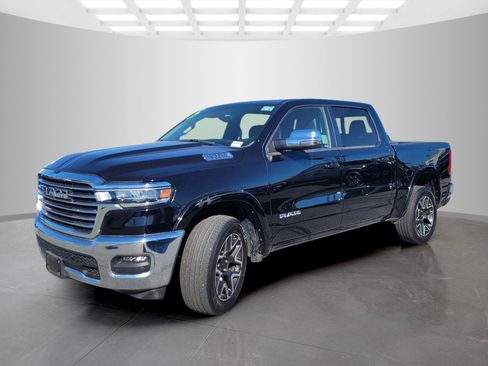 Used 2025 RAM 1500 Laramie AWD/4WD image 8