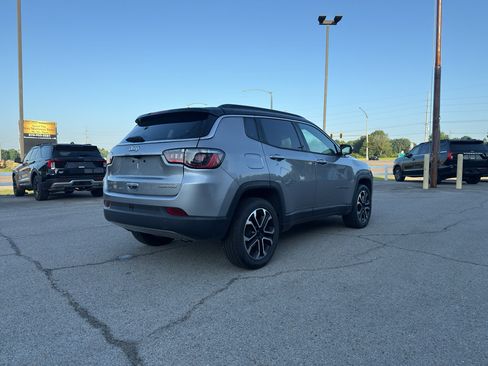 Used 2024 Jeep Compass Limited AWD/4WD image 5
