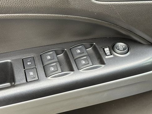 Used 2016 Chevrolet Colorado LT w/ Luxury Package, Chrome image 11