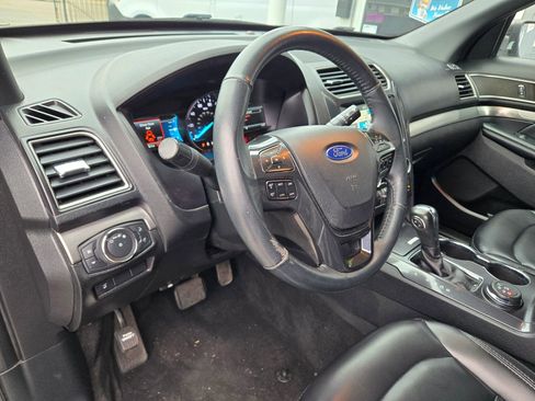 Used 2019 Ford Explorer XLT w/ Equipment Group 202A image 37