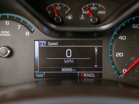 Used 2017 GMC Canyon SLT w/ Driver Alert Package image 18