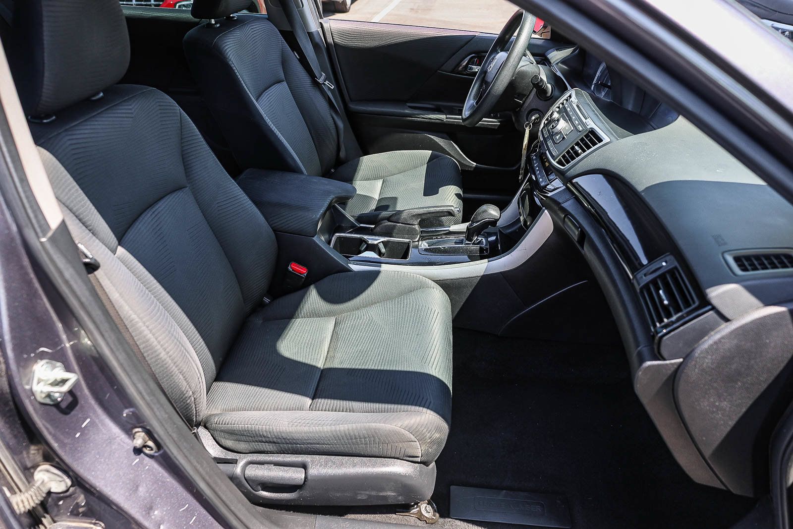Used 2017 Honda Accord LX image 8