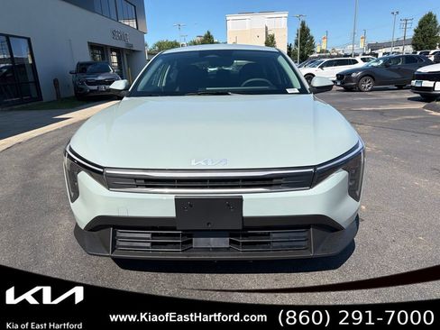 New 2026 Kia K4 FWD image 4