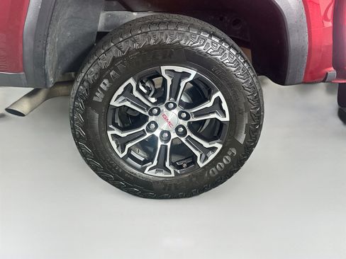 Used 2023 GMC Canyon AT4 AWD/4WD image 11