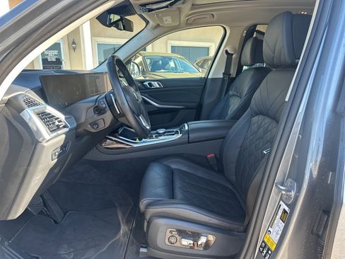 Used 2024 BMW X7 xDrive40i image 27