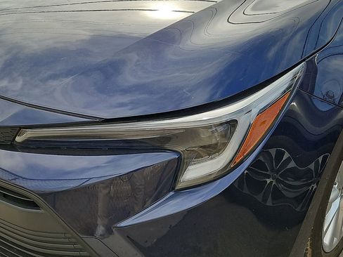 Used 2024 Toyota Corolla XLE FWD image 3
