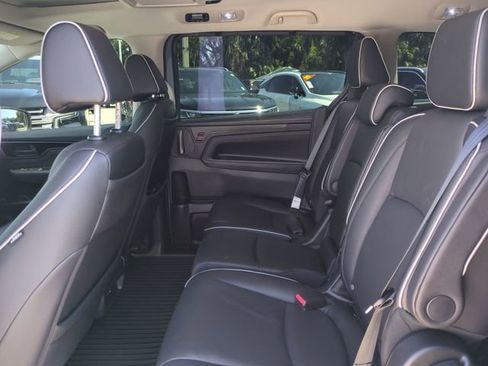 Used 2025 Honda Odyssey Touring image 17
