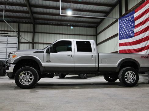 Used 2016 Ford F250 Lariat AWD/4WD image 5