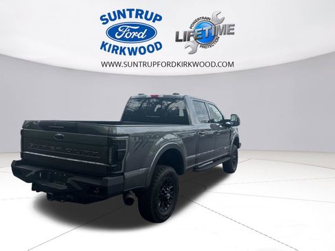 Used 2022 Ford F350 Lariat w/ Tremor Off-Road Package image 4