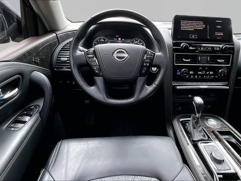 Used 2024 Nissan Armada Platinum w/ Captain's Chairs Package RWD image 6