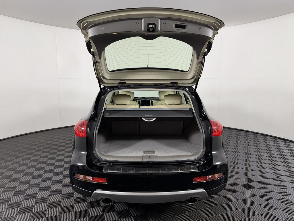 Used 2017 INFINITI QX50 AWD w/ Premium Package image 8