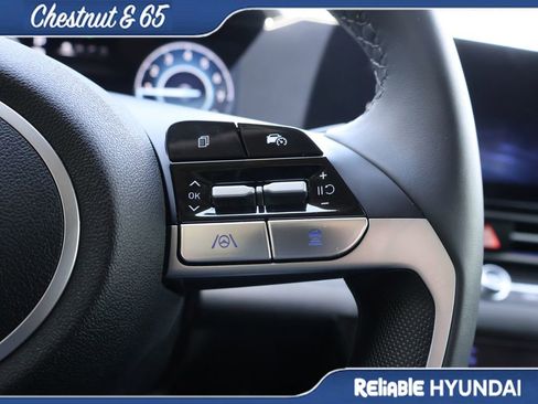 Certified 2025 Hyundai Elantra SEL FWD image 29