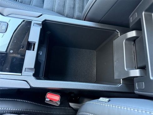 New 2025 Mitsubishi Outlander SE image 22