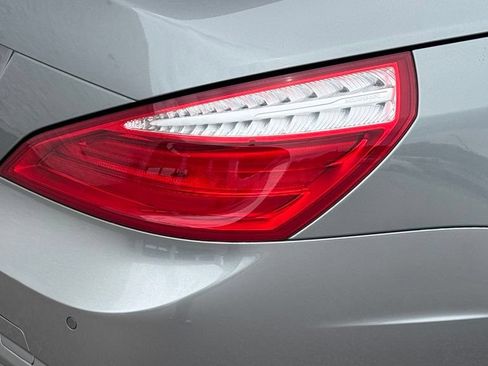 Used 2013 Mercedes-Benz SL 550 image 19