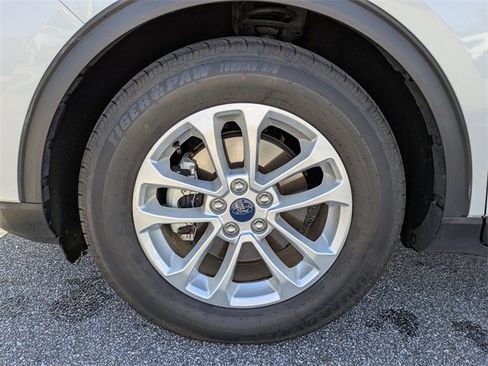 Certified 2020 Ford Escape SE image 9