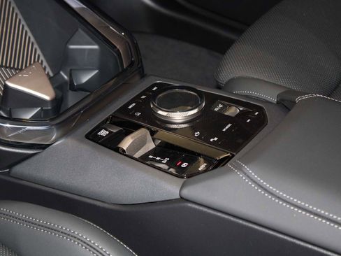 Used 2025 BMW X3 xDrive30i image 12