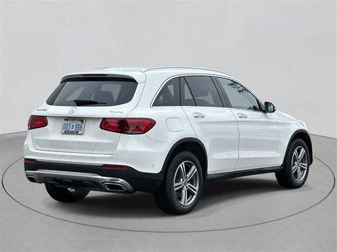 Used 2022 Mercedes-Benz GLC 300 4MATIC image 4