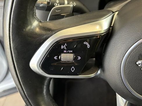 Used 2021 Jaguar F-PACE S image 29