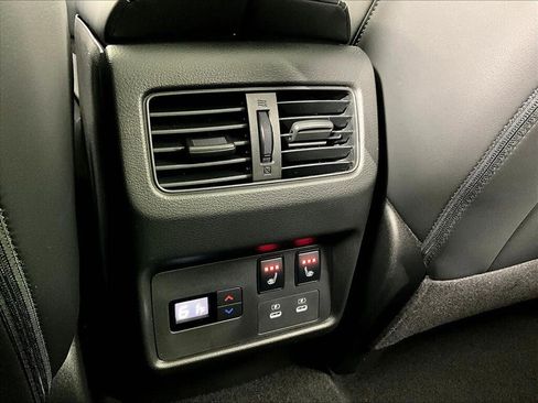 New 2026 Nissan Rogue Platinum AWD/4WD image 17