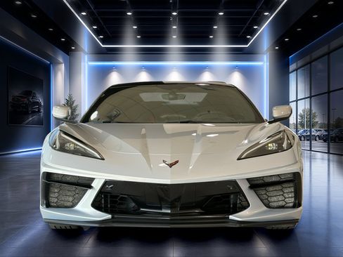 Used 2021 Chevrolet Corvette Stingray Premium Conv w/ Z51 Performance Package RWD image 9