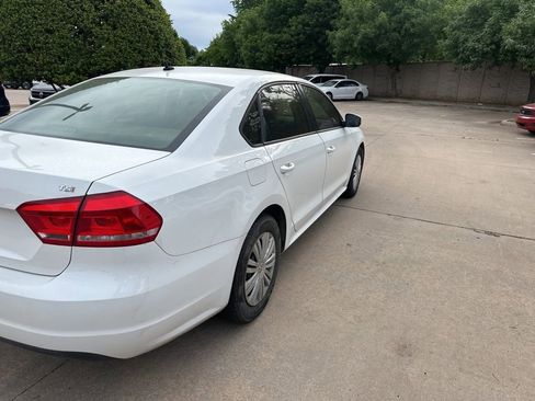 Used 2015 Volkswagen Passat 1.8T FWD image 6