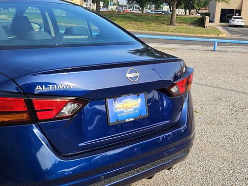 Used 2024 Nissan Altima 2.5 S FWD image 23