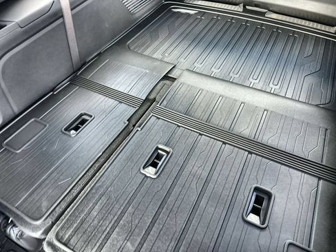 New 2026 GMC Yukon XL Denali w/ Sun & Power Step Package AWD/4WD image 18