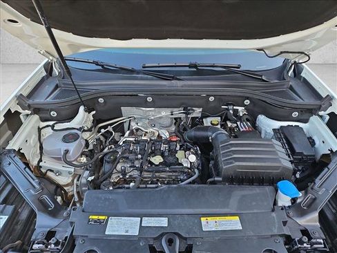 Used 2025 Volkswagen Atlas SE FWD image 23