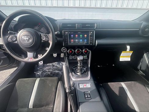 Used 2023 Toyota GR86 Premium w/ ALL Weather Mat Package (TMS) image 19