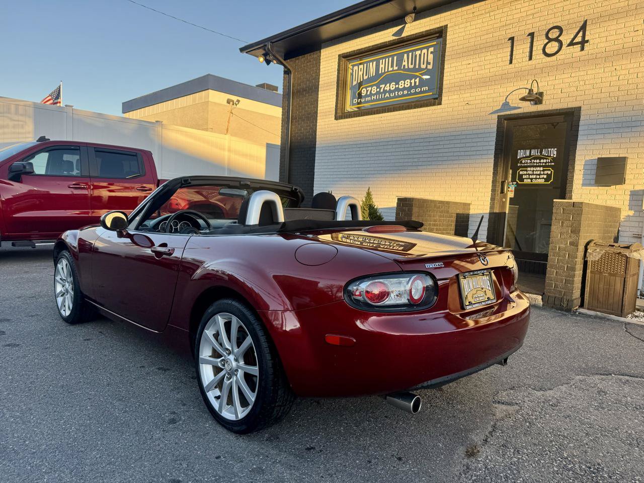 Used 2007 MAZDA MX-5 Miata Touring w/ Suspension Pkg RWD image 5