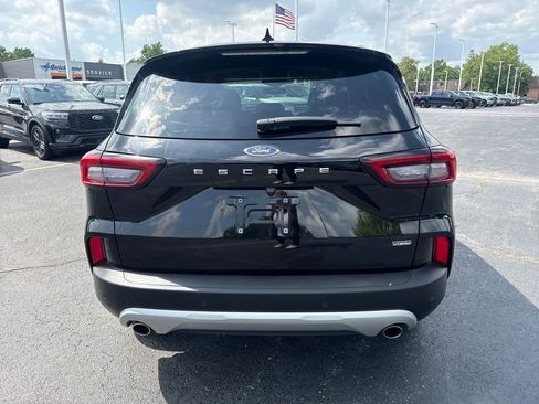 Used 2024 Ford Escape SE FWD image 13