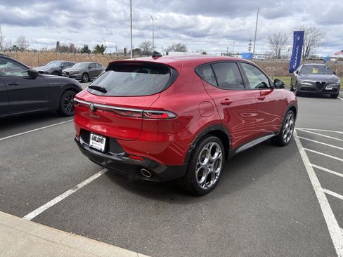 Certified 2024 Alfa Romeo Tonale Veloce w/ Active Assist Package image 7