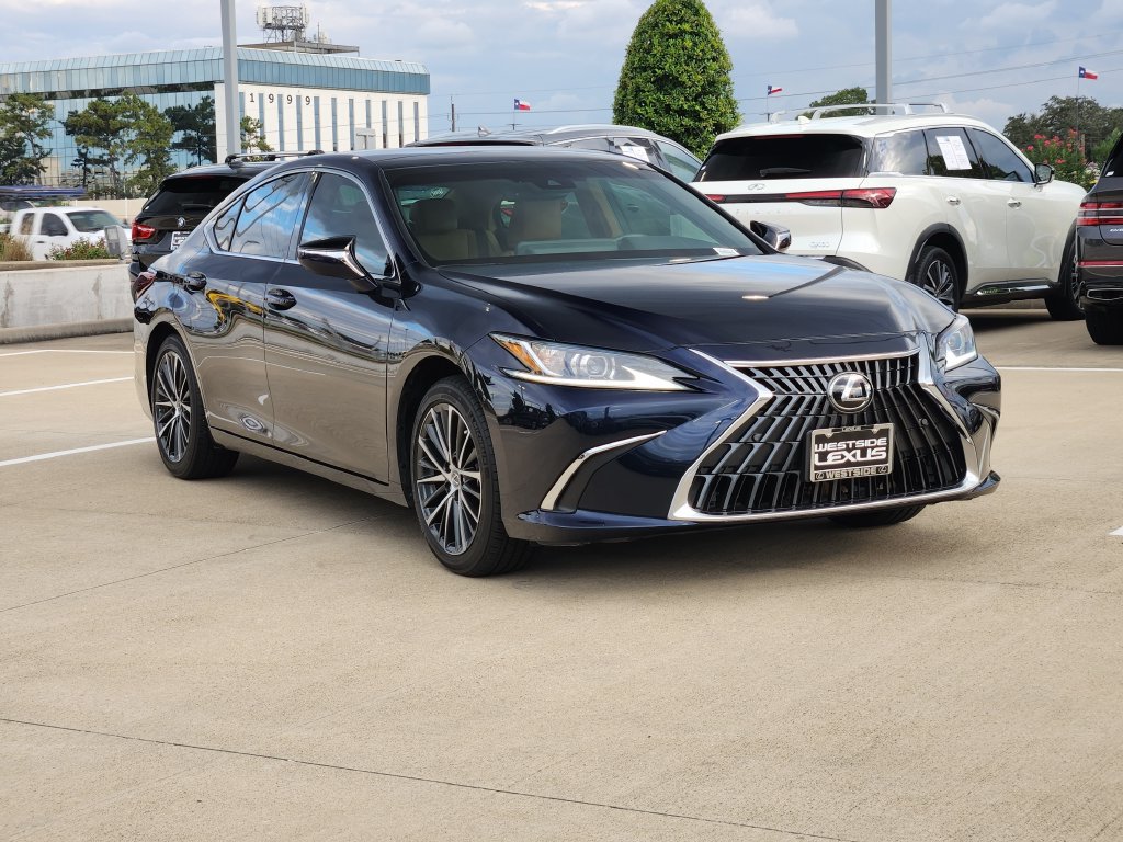 Certified 2024 Lexus ES 350 w/ Premium Package FWD image 3